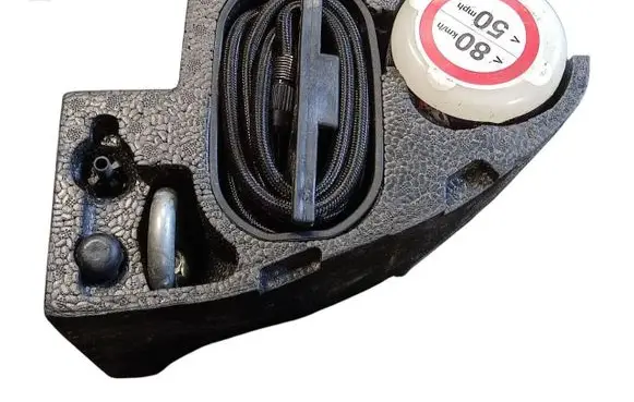 Opel Corsa D Tire air pump compressor 13223351
