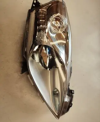 Nissan Leaf I (ZE0) Headlight/headlamp 260103NL0A 90029351