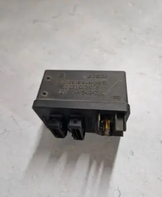 Citroen C5 Glow plug pre-heat relay 0281003018