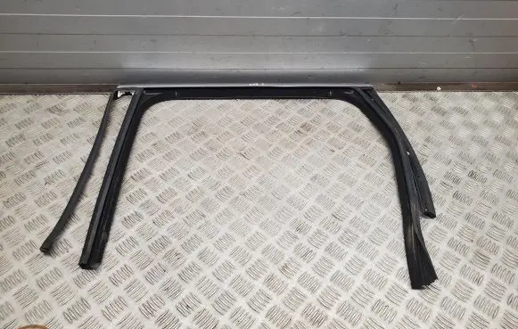 Porsche Cayenne (92A) Rubber seal rear door window/glass 