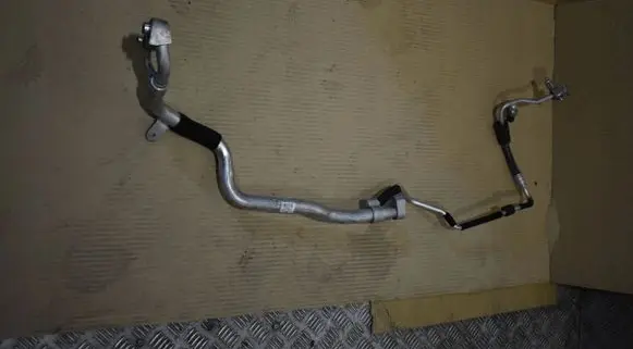 BMW 8 G15 Air conditioning (A/C) pipe/hose 9860588555525