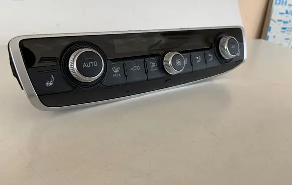 Audi A3 S3 8V Climate control unit 8V0820043D
