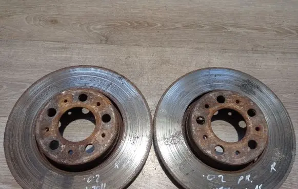 Volvo V70 Front brake disc