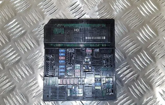 Nissan Navara D23 Engine control unit/module 284B74JW2B