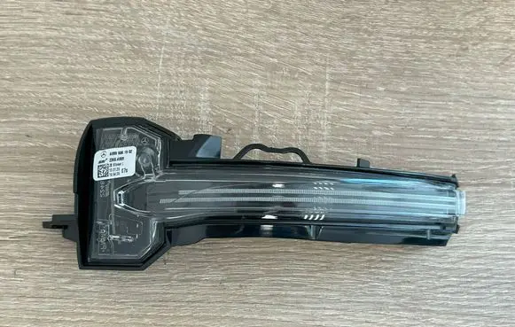 Mercedes-Benz CLA C117 X117 W117 Mirror indicator light A0999061902