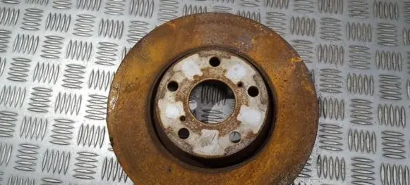 Toyota Avensis T270 Front brake disc