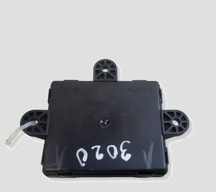 Volvo V40 Door control unit/module AV6N14C235BB 31343042 AV6N14C064AE