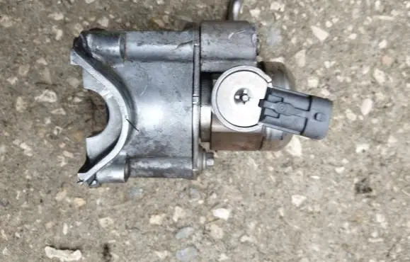 Ford C-MAX II Mechanical fuel pump 