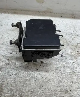 Mercedes-Benz Vito Viano W639 ABS Pump 0265951106 00630S0027