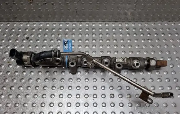 Skoda Fabia Mk2 (5J) Fuel main line pipe 03P089 057130764AB
