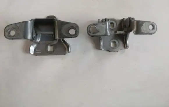 Rear door hinge set