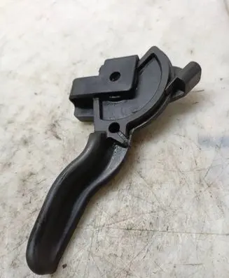 Opel Meriva A Engine bonnet (hood) release handle 13128233 93128233