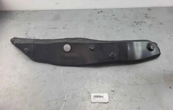 Fender end trim