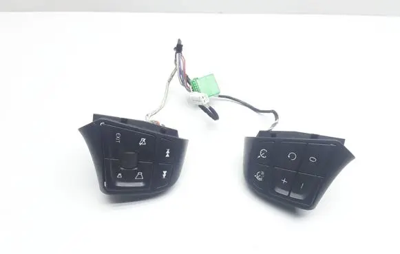 Volvo V40 Cross country Steering wheel buttons/switches 31334462 31334457 31332911