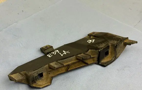 BMW 5 E39 Headlight/headlamp mounting bracket 145532