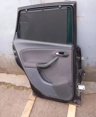 Seat Altea XL Rear door card panel trim 5P8867211 5P8867211A 5p8861337a