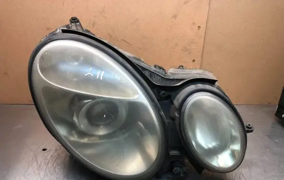 Mercedes-Benz E W211 Headlight/headlamp 15436200