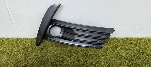 Toyota Corolla E160 E170 Front fog light trim/grill 81481-02630