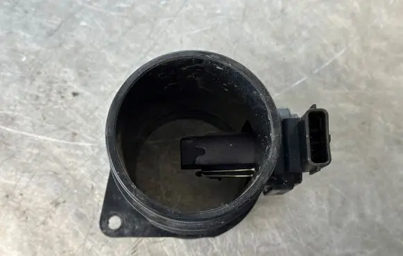Renault Trafic II (X83) Mass air flow meter 136422A