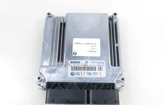 BMW X3 E83 Engine control unit/module 7796571 0281011564