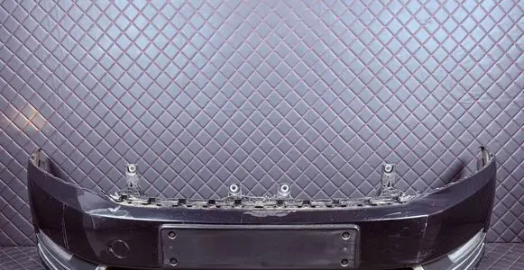 Volkswagen PASSAT B7 Front bumper 