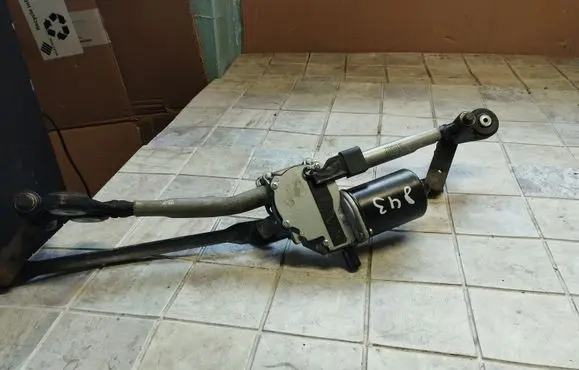 BMW X6 E71 Front wiper linkage and motor 720051001