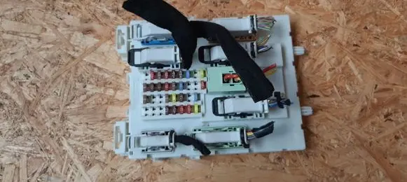 Volvo V40 Fuse box set 31453132