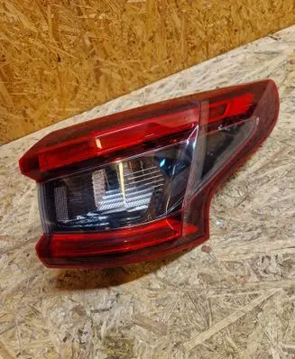 Nissan Qashqai Rear/tail lights 26550HV00A