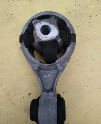 Nissan Qashqai Engine mount bracket 11350JD000