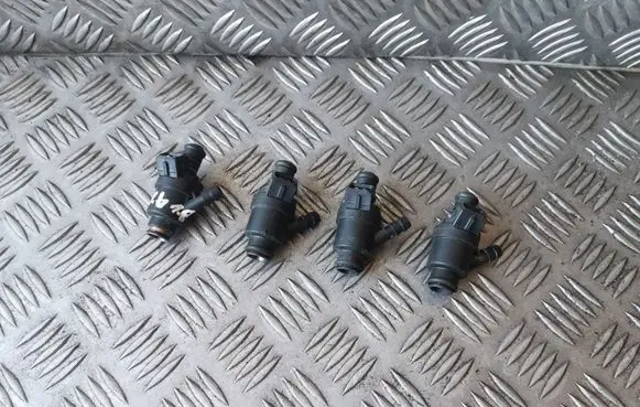 BMW 3 E46 Fuel injectors set 1247931