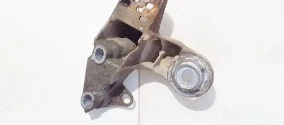 Audi A4 S4 B5 8D Engine mounting bracket 8d0199351g