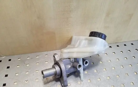 Volvo XC60 Master brake cylinder 03350885571