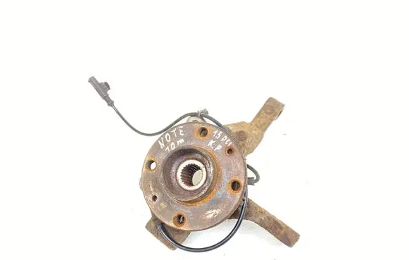 Nissan Note (E11) Front wheel hub spindle knuckle