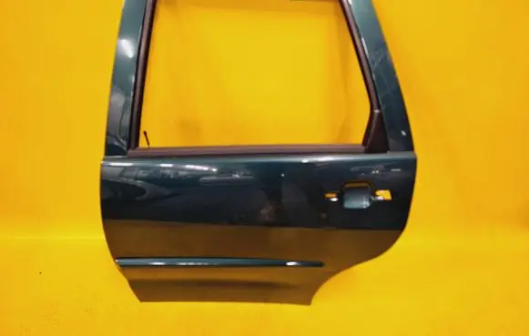 Volkswagen Polo III 6N 6N2 6NF Rear door