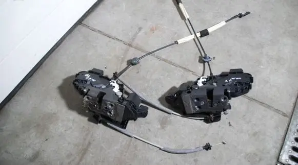 Volvo XC60 Loading door lock 185KM