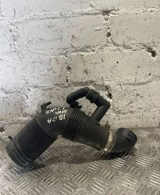 Seat Ibiza IV (6J,6P) Air intake hose/pipe 6R0129654