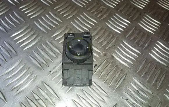 Volkswagen PASSAT B5 Wing mirror switch 3B1959565B