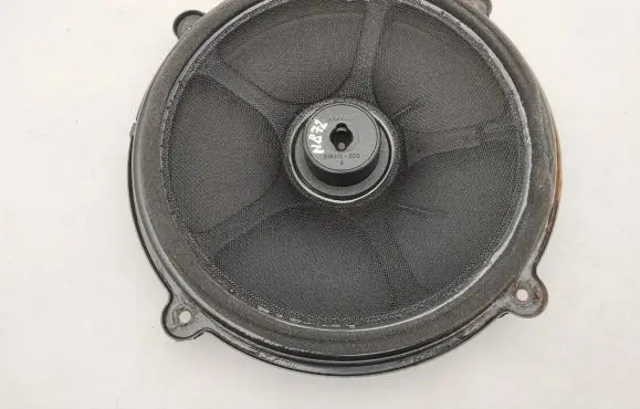 Chevrolet Corvette C7 Front door high frequency speaker 23445311
