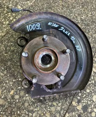 Nissan Juke I F15 Front wheel hub