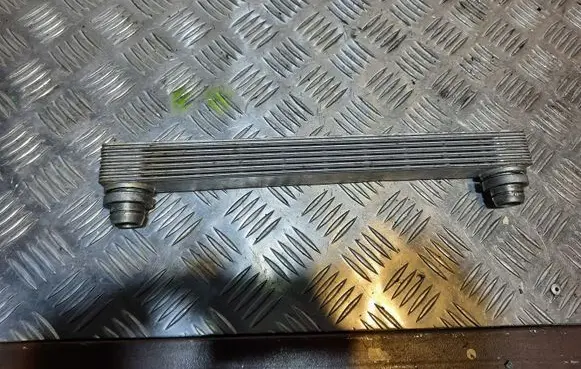 Volkswagen PASSAT B7 USA Gearbox / Transmission oil cooler 5538077