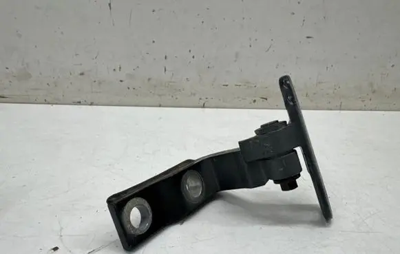 Volvo XC90 Front door upper hinge 31424585