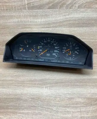 Mercedes-Benz E W124 Speedometer (instrument cluster) 1244407111 110008652