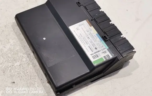 Ford Mondeo Mk III Comfort/convenience module 1S7T15K600HA 5WK48732A T83SA