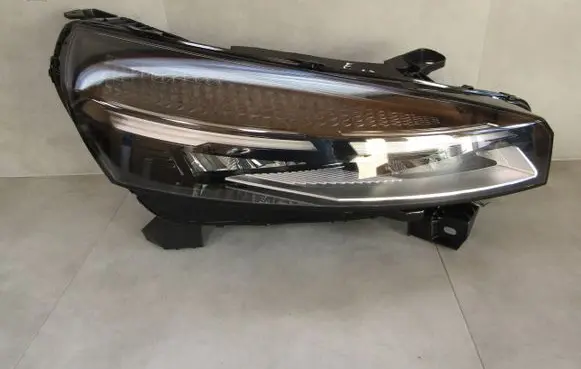 Renault Clio V Headlight/headlamp 260103507R 149R006600 01081599900010