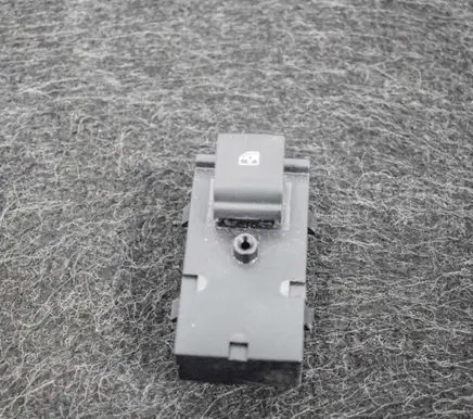 Opel Mokka Electric window control switch 22915110