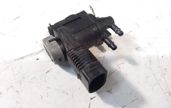Skoda Fabia Mk1 (6Y) Turbo solenoid valve 1J0906283C