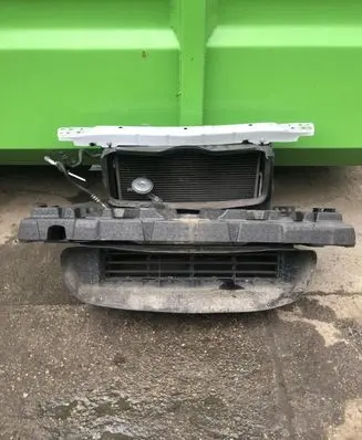 Renault Twingo III Radiator support slam panel 00000