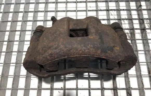 Front brake caliper