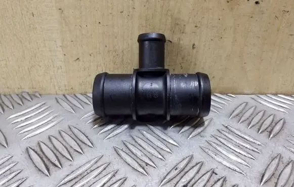 Volkswagen Golf VI Engine coolant pipe/hose