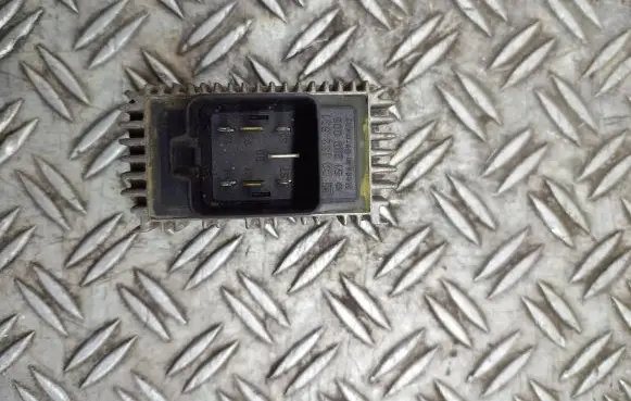 Opel Zafira A Glow plug pre-heat relay 09132691 51299008